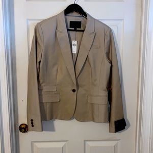 *NWT* Banana Republic Factory 2 Button Blazer in Tan Sz 14 *NWT*